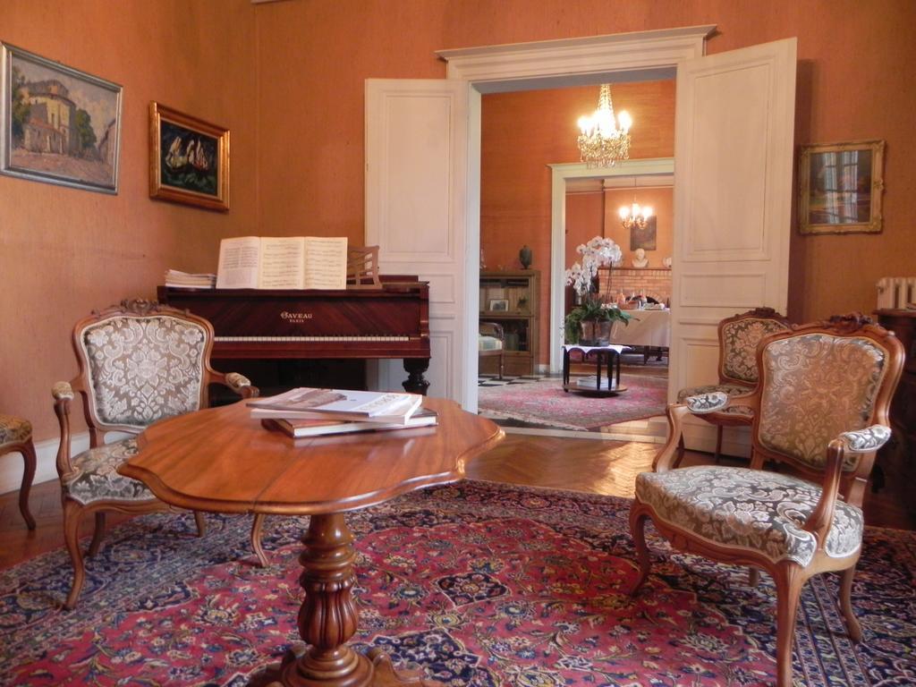 PomérolsChateau Belles Graves住宿加早餐旅馆 外观 照片