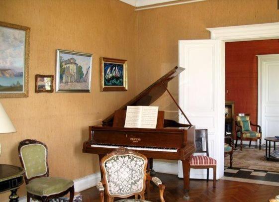 PomérolsChateau Belles Graves住宿加早餐旅馆 外观 照片